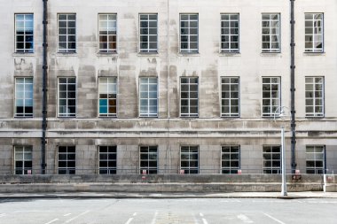 Yayalara ve geometrik Windows 