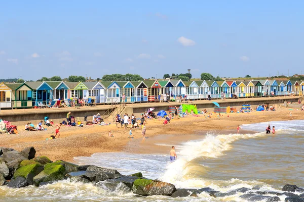 Southwold İngiltere'de, kalabalık plaj