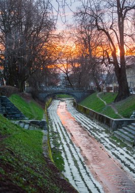 Gradascica Nehri günbatımı renkler, Ljubljana, Slovenya