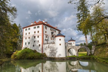 Sneznik Kalesi, Slovenya