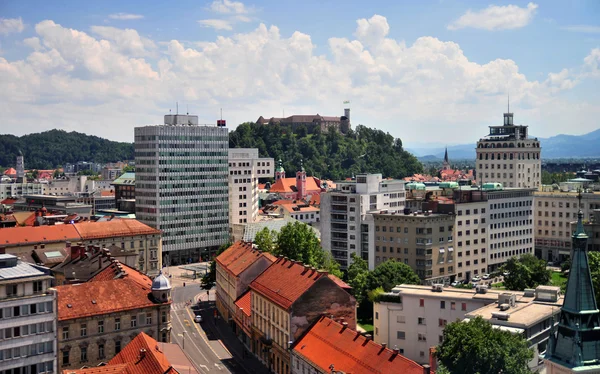 Panorama över Ljubljana med slott, Slovenien — Stockfoto