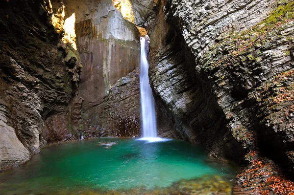 Cascada de Kozjak, Kobarid, Eslovenia — Foto de Stock