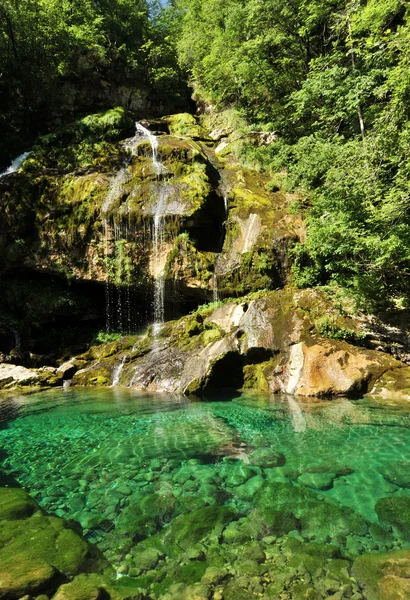 Virjen vesiputous, Slovenia — kuvapankkivalokuva