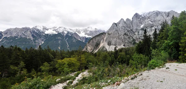 Vrsic pass, szlovén Alpok — Stock Fotó