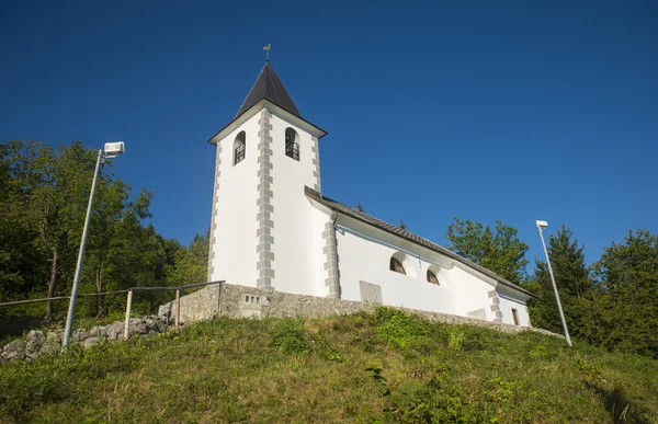 Kostel, St. Vid údolí Tuhinj, Slovinsko — Stock fotografie