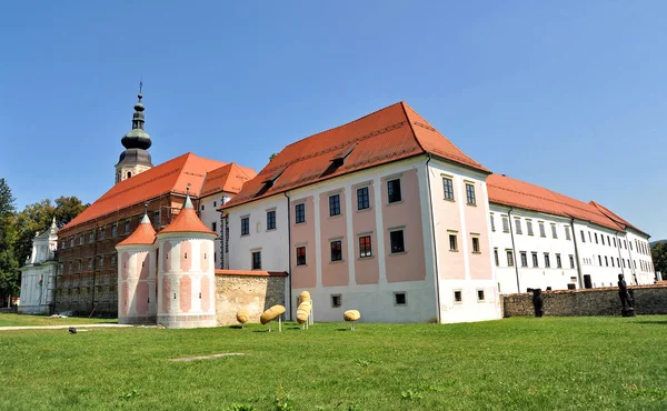 Kloster in Kostanjevica na krki — Stockfoto