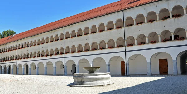 Monasterio en kostanjevica na krki — Foto de Stock