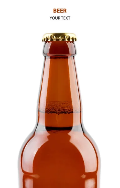 Студийное Фото Бутылки Пива Белом Фоне Капает Холодная Бутылка Пива — стоковое фото