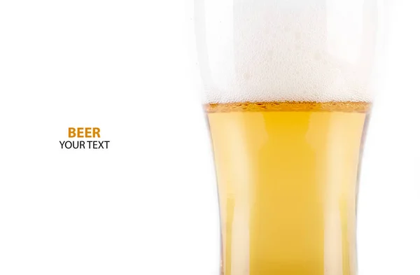 Szklankę Jasnego Piwa Białym Tle Napoje Alkoholowe — Zdjęcie stockowe