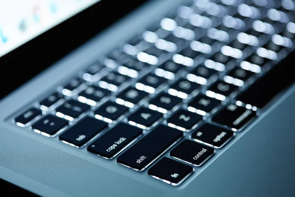 Keyboard Laptop Backlit Computer Keyboard Closeup Tech Concept — Stock Photo, Image