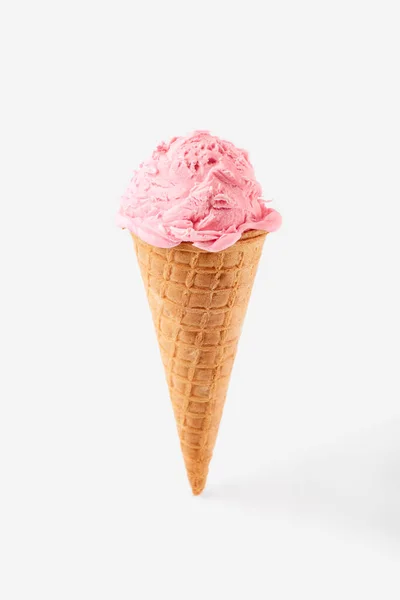 Beyaz Bir Arka Planda Gözleme Külahında Pembe Dondurma Waffle Külahında — Stok fotoğraf