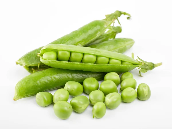 新鲜的绿豆豆荚 有白色背景的豆子 免版税图库图片