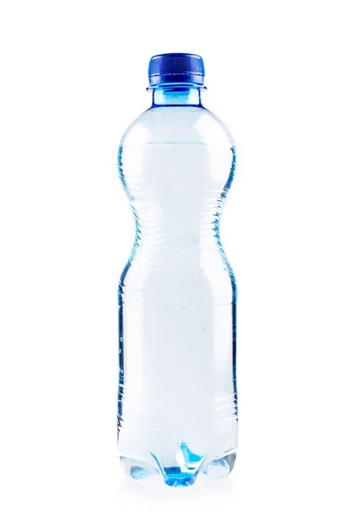 Бутылка Водой Изолирована Бутилированная Вода Изолирована Белом Фоне Загрязнение Окружающей — стоковое фото