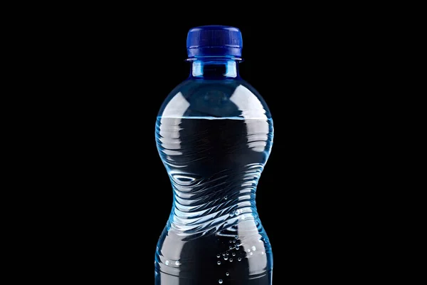 Botella Agua Aislada Agua Embotellada Aislada Sobre Fondo Blanco Contaminación —  Fotos de Stock