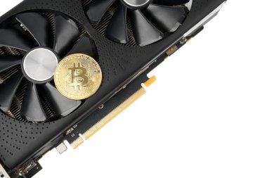 Bilgisayar ana kartı ve grafik kartları, bitcoin madenciliği ve kripto para birimi. Birkaç GPU 'ya yakın çekim. Bilgisayar anakart üzerindeki Bitcoin Kripto para, kripto para madenciliği kavramı.