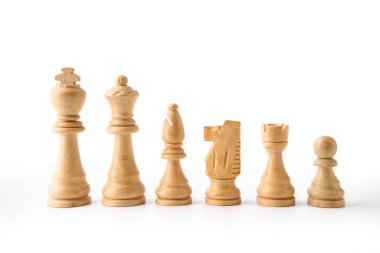 Dama, piyon, at, kale, fil, vezir ve papaz olan klasik satranç tahtası, siyah ve beyaz renkler. Fikirler, rekabet ve strateji için satranç tahtası oyunu, iş başarısı konsepti.