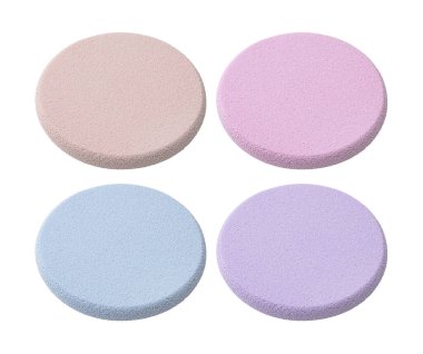 Beyaz arka planda parlak makyaj süngeri. Makyaj ürünleri. Makyaj uygulama araçları.