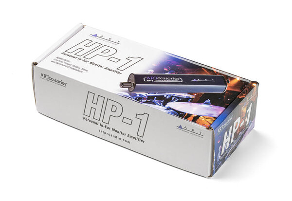 Днепр, Украина 09.11.2025: АРТ HP-1 усилитель для наушников компактный портативный аудиоприбор для персонального мониторинга в ушах, профессионального управления звуком и студийной записи оборудования изолированы на белом