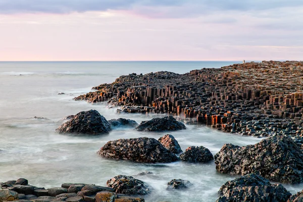 Coucher de soleil à Giants Causeway — Photo