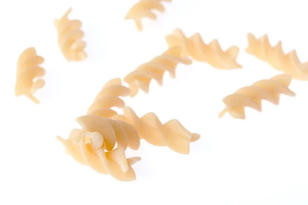 Rohkost Italienisch Macaroni Pasta Isoliert Auf Weißem Hintergrund Nahaufnahme — Stockfoto