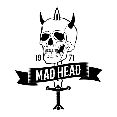 Kafatası kılıç ile.