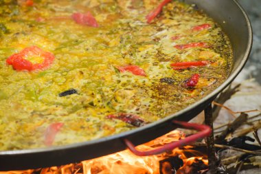 Raditional İspanyol yemeği paella yemek