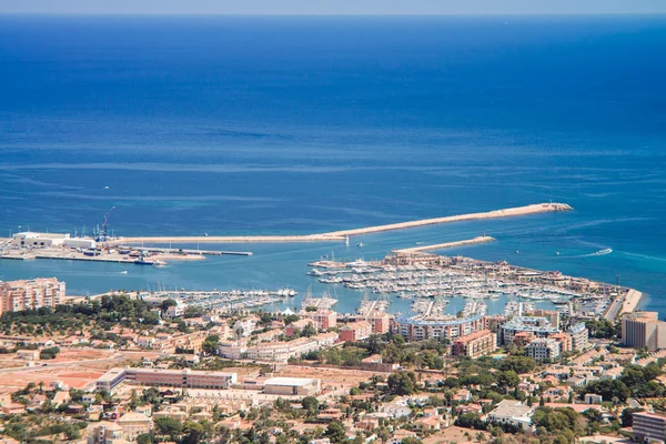 Városra, Denia, Spanyolország-ban Montgo hegyekből — Stock Fotó