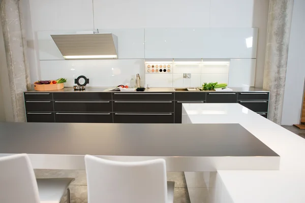 Modern kitchen interior with vegetables — Stock Photo, Image