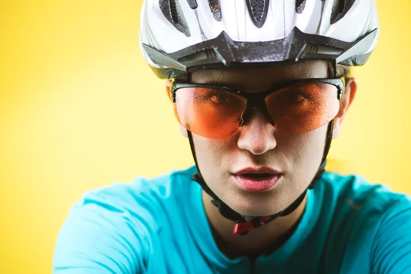Női kerékpáros közelről portréja — Stock Fotó