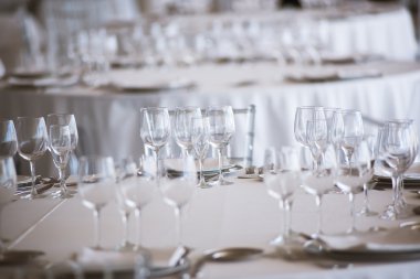 Zarif masa güzel restoranda ayarla