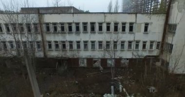 Terk edilmiş office Chernobyl dışlama bölgesinde Bina.
