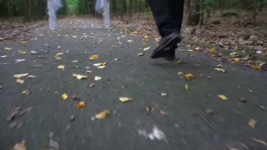 Damat Düğün kemer ormanın içinde geliyor