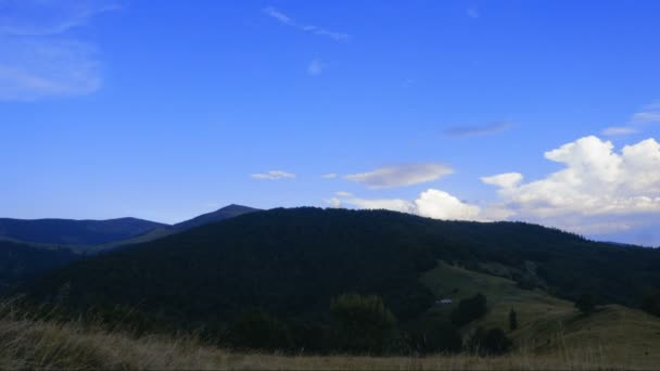 Timelapse del paisaje en las montañas — Vídeos de Stock