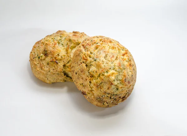 İki çedar chesse ve bıçak muffin ekmek