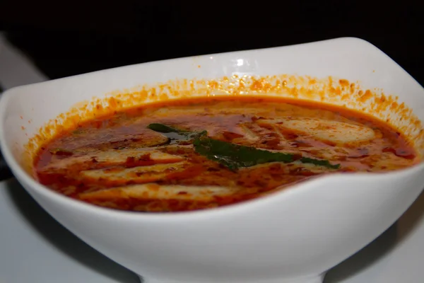 Tay kırmızı köri