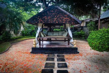 Balinesian masaj Hut