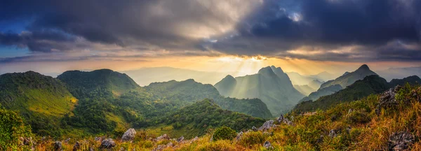 Chiang Dao Mountain in Thailand beutiful scenic — Stock Photo, Image