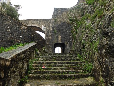 Herceg Novi - Yağmurdan sonra eski kasaba