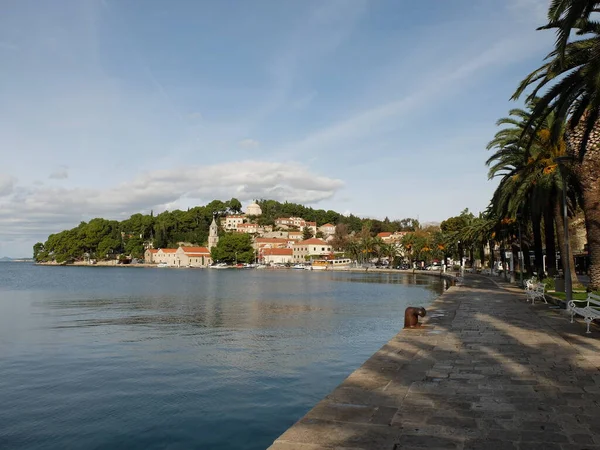 Cavtat vieille ville et vue sur la mer - Croatie — Photo