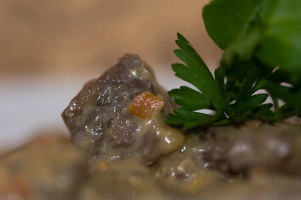 Beef dijonnaise and parsley — Stock Photo, Image