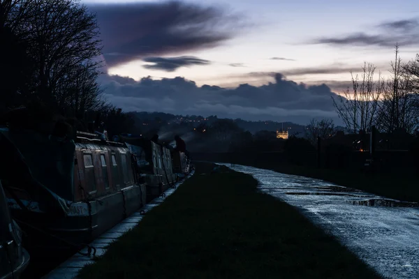 Skymning på Kennet och Avon Canal — Stockfoto