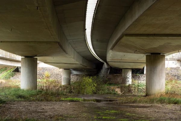 Underneath the A4 road bridge in Bath, UK — Stock Photo, Image