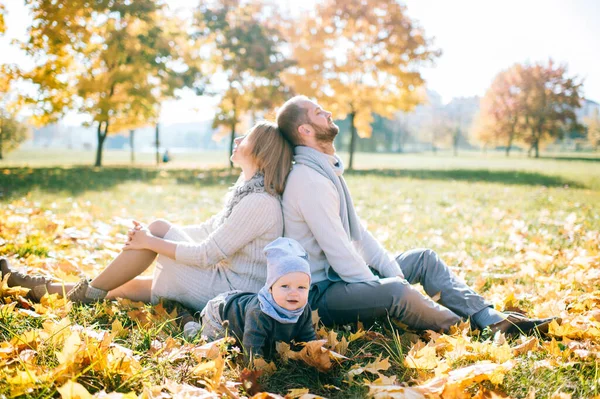 Happy Family Baby Outdoor Portrait Autumn Park — Stock Photo, Image
