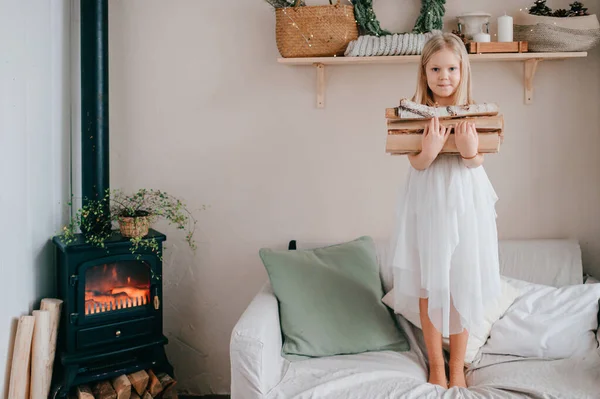 Beautiful Little Girl White Dress Standing Bed Woods Her Hands — Stock Photo, Image