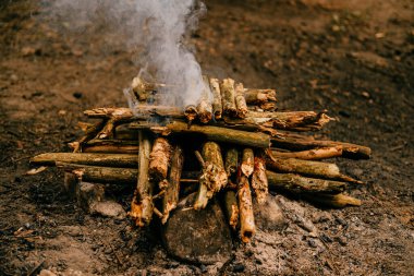 Kapatın şenlik ateşini.
