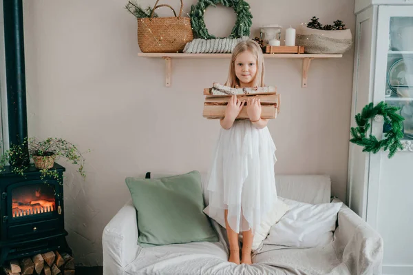 Beautiful Little Girl White Dress Standing Bed Woods Her Hands — Stock Photo, Image