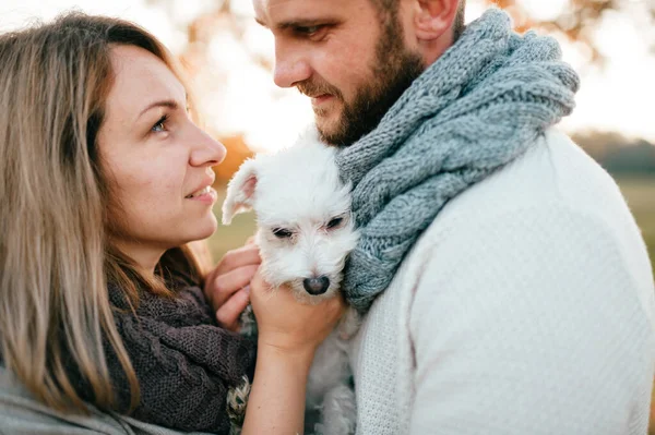 Couple Romantique Avec Drôle Portrait Animal Compagnie Nature — Photo