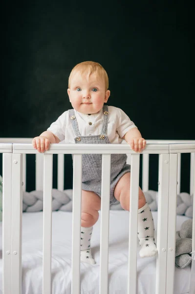 Portrait Funny Baby Standing Crib Stylish Baby Boy Standing Alone — Stock Photo, Image