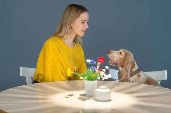 Smiling Cheerful Woman Yellow Blouse Sitting Chair Restaurant Table Communicating — Stock Photo, Image