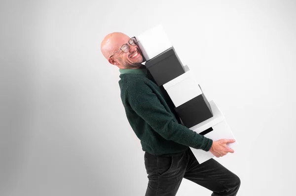 Schöne Kaukasische Männchen Mit Brille Schwarz Tragen Hält Und Trägt — Stockfoto